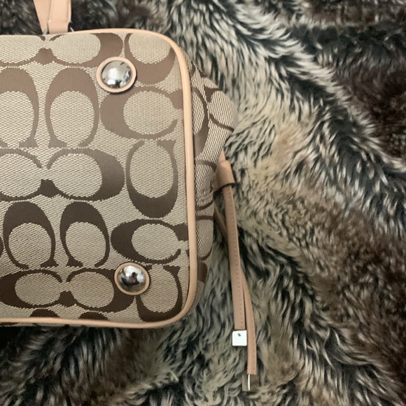 Coach Signature Triple Compartment Shoulder Bag & Charm - Picture 5 of 15